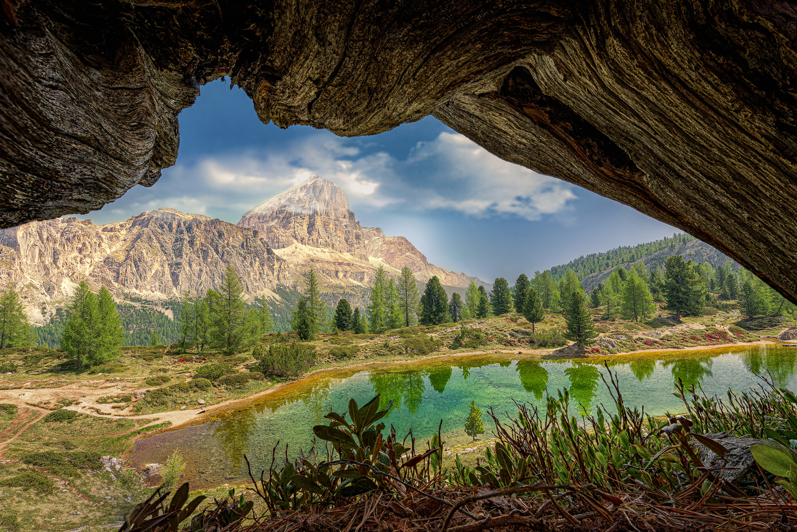 Lago di Limides, Dolomites, Italy